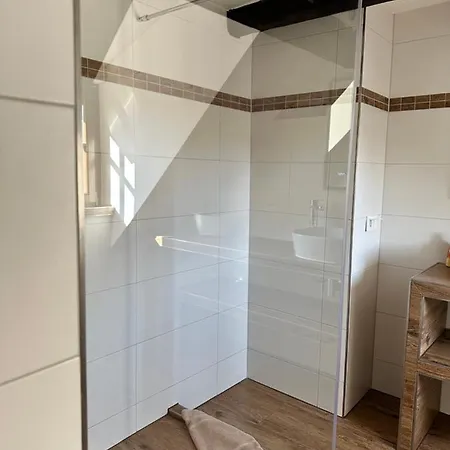 Πανσιόν Gaestehaus Gluecksmoment 3*